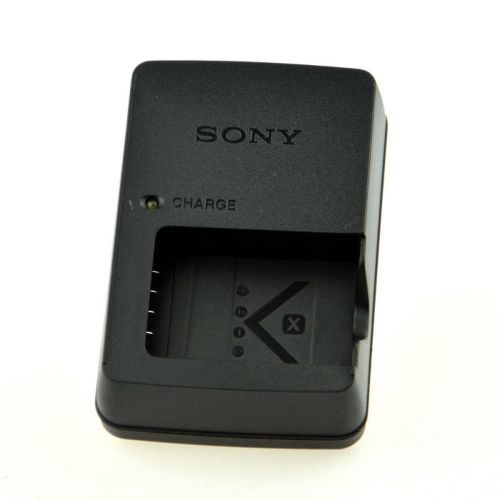Зарядное устройство Sony BC-CSXB